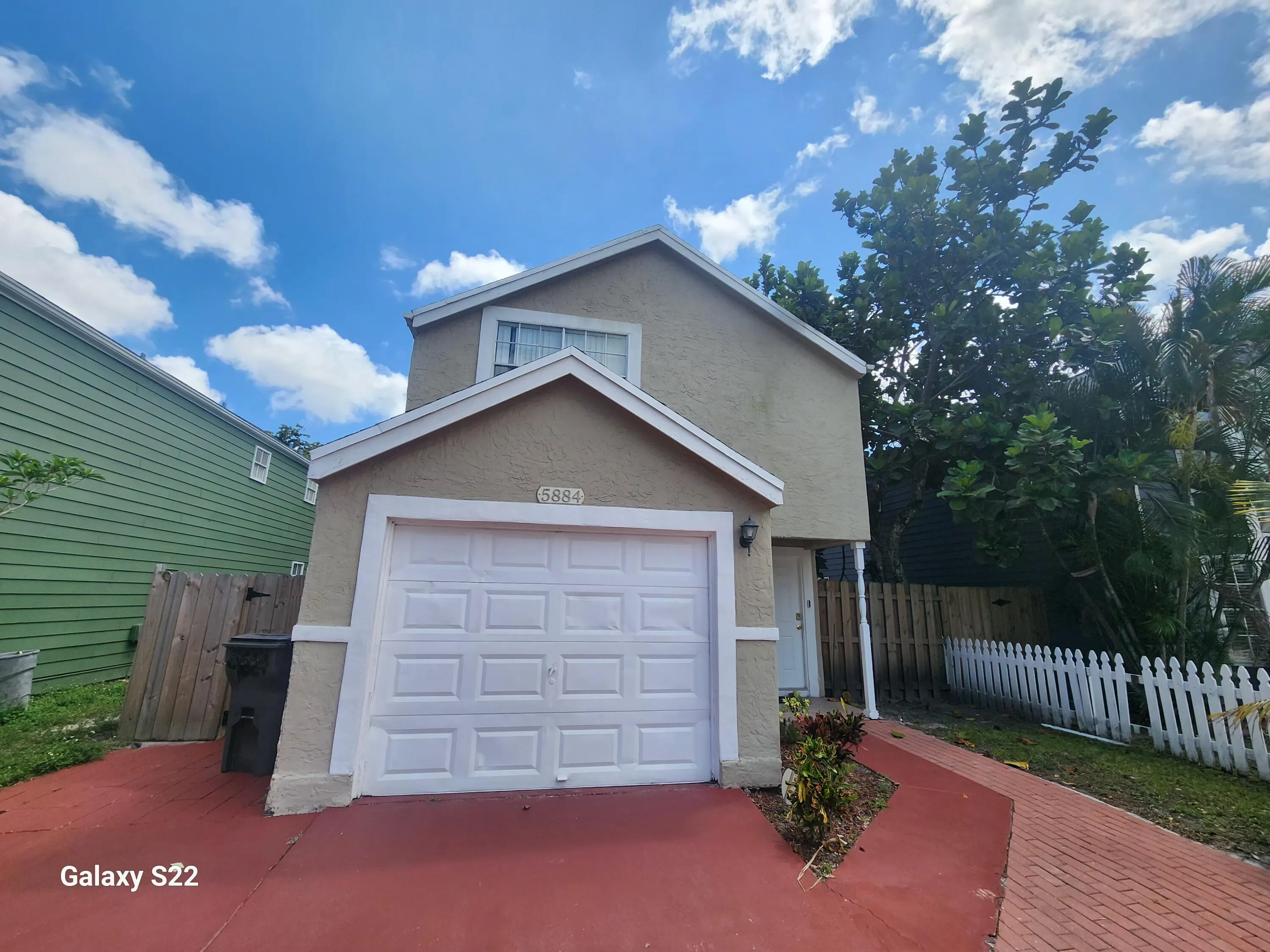 5884 Dewberry Way