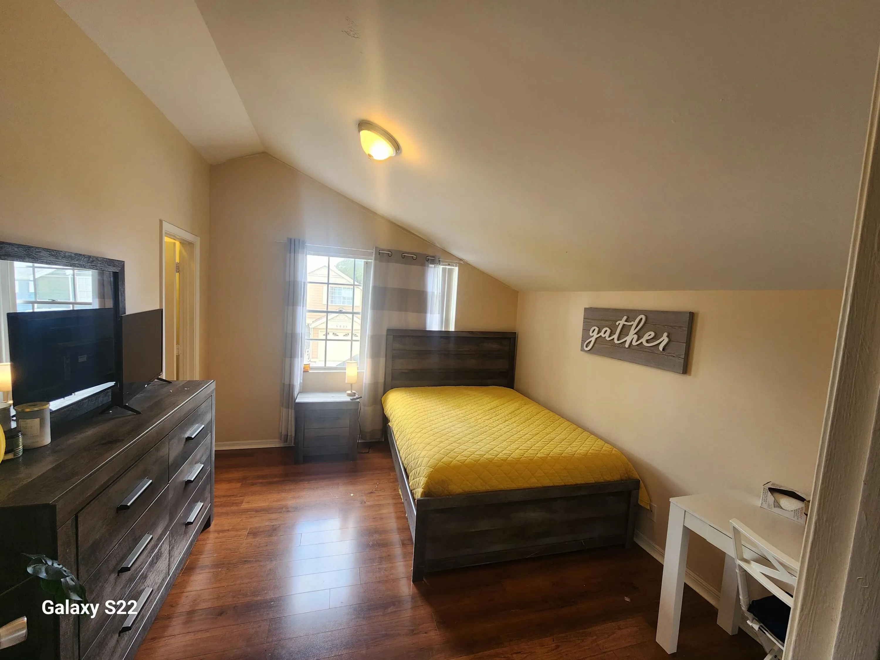 5884 Dewberry Way