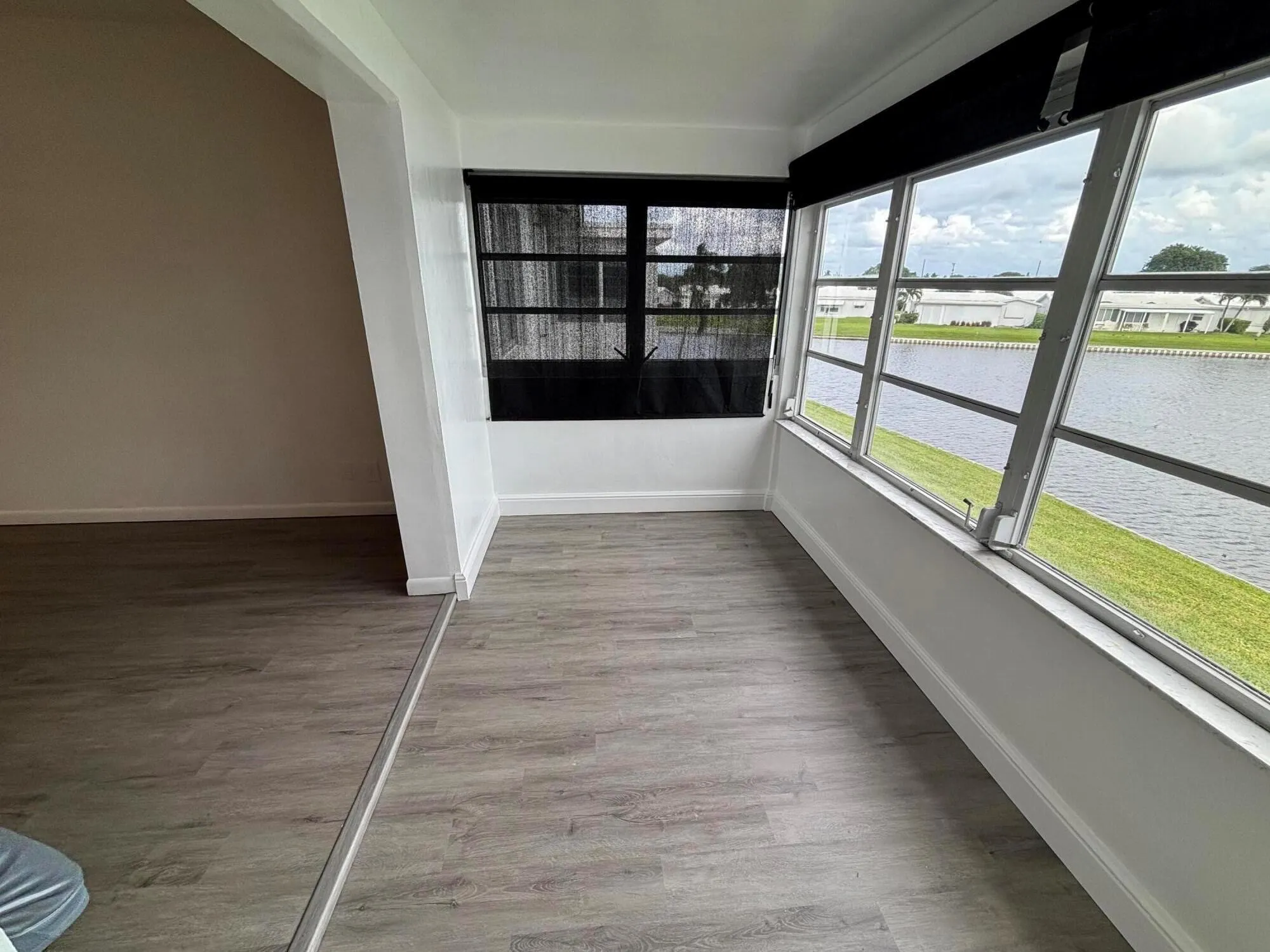 1112 Lake Terrace, #207