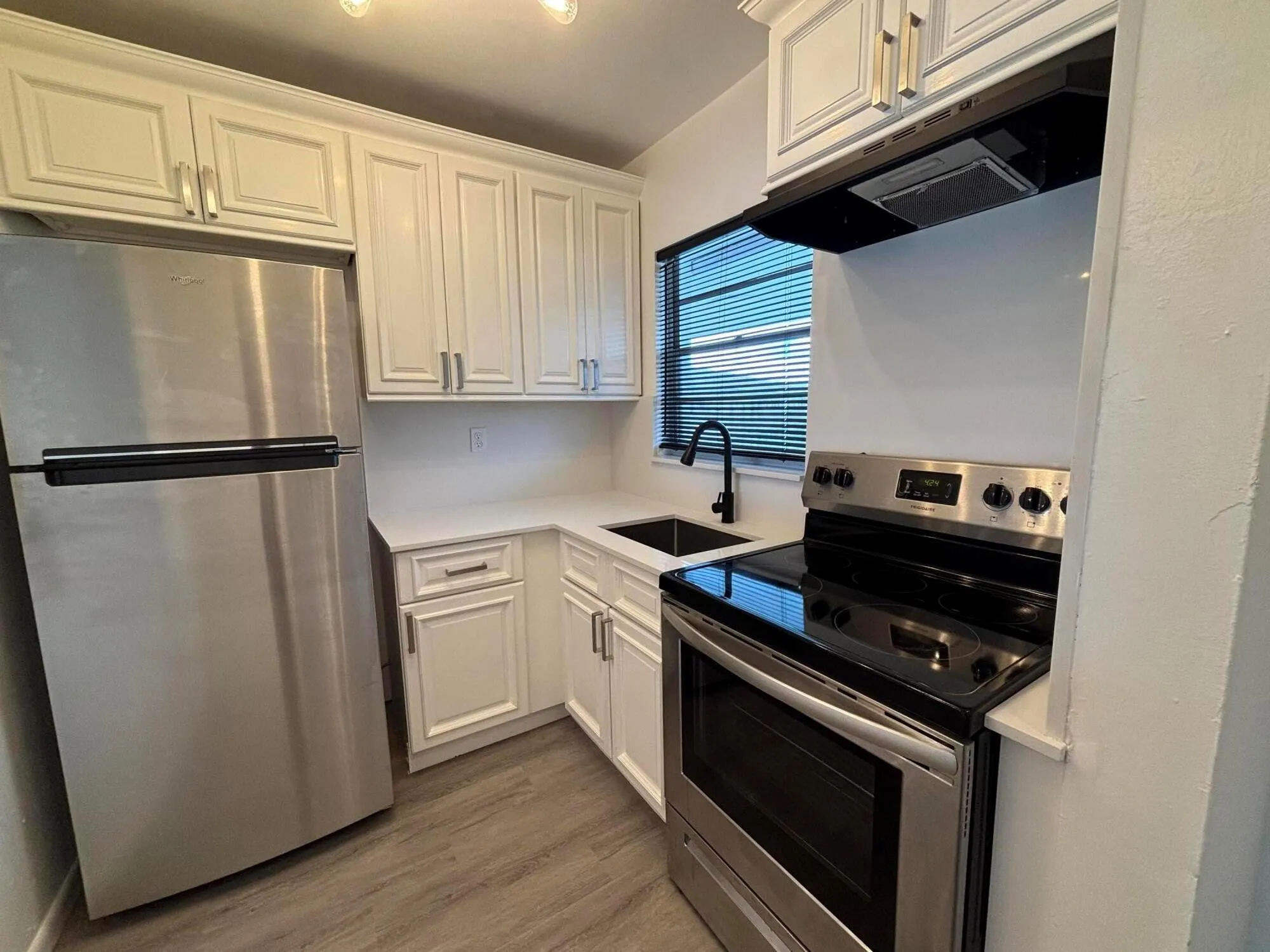 1112 Lake Terrace, #207