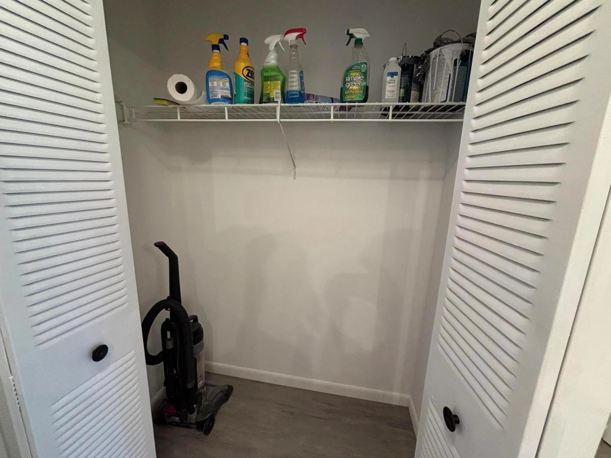 1112 Lake Terrace, #207