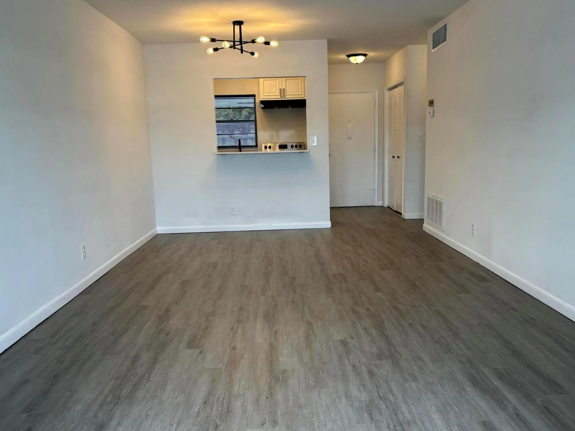 1112 Lake Terrace, #207