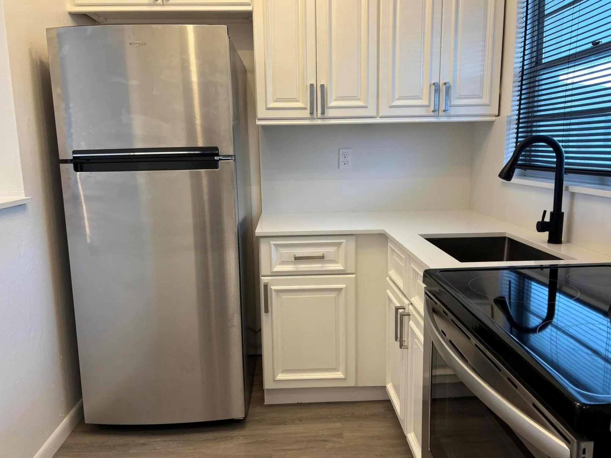 1112 Lake Terrace, #207