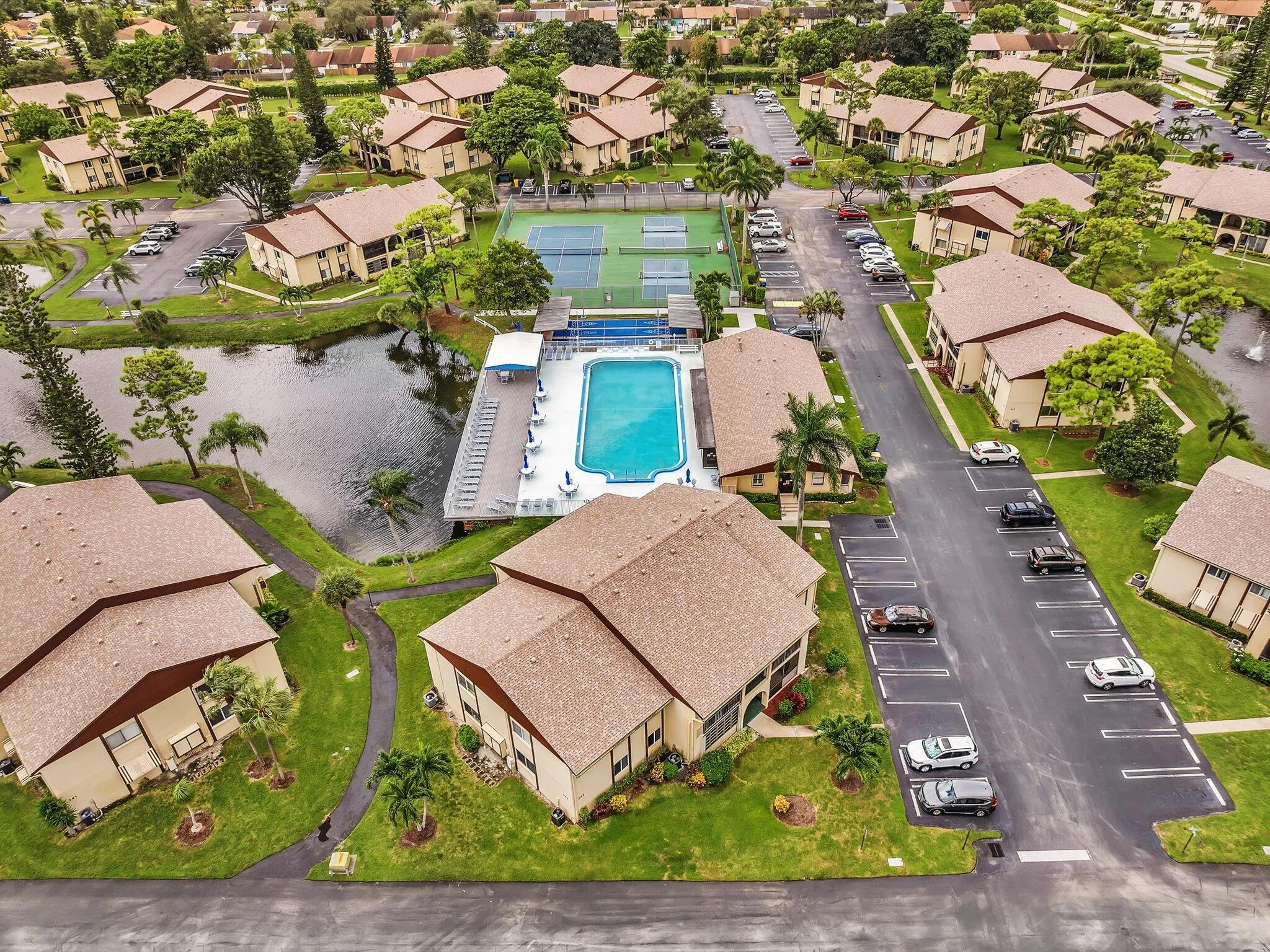 342 Pine Ridge Circle, #D-2