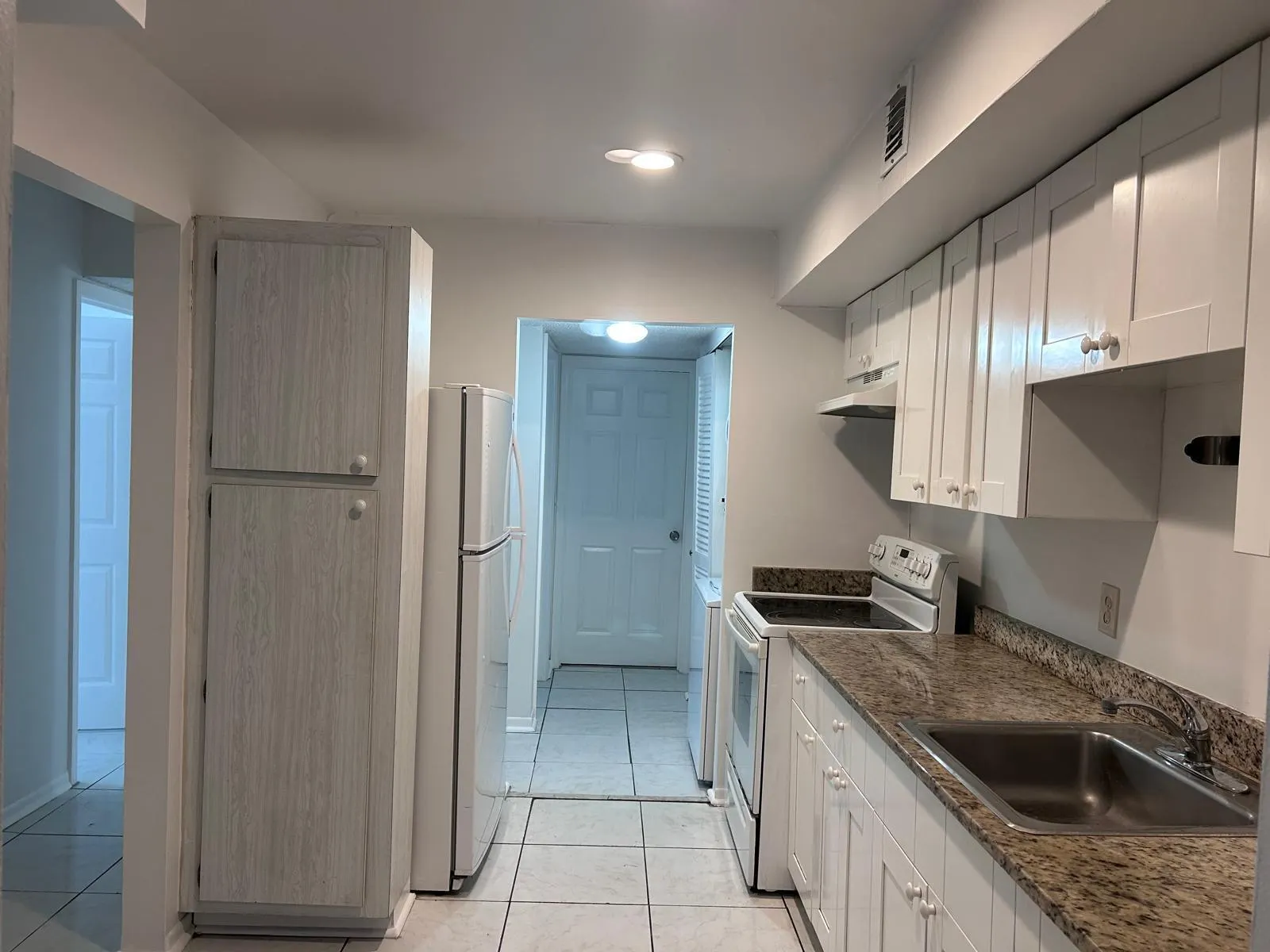 1856 S Fairview Villas Drive, #3
