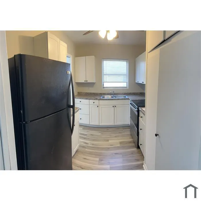 1039 21st Street, #3