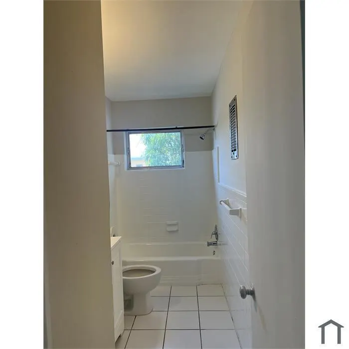 1039 21st Street, #3