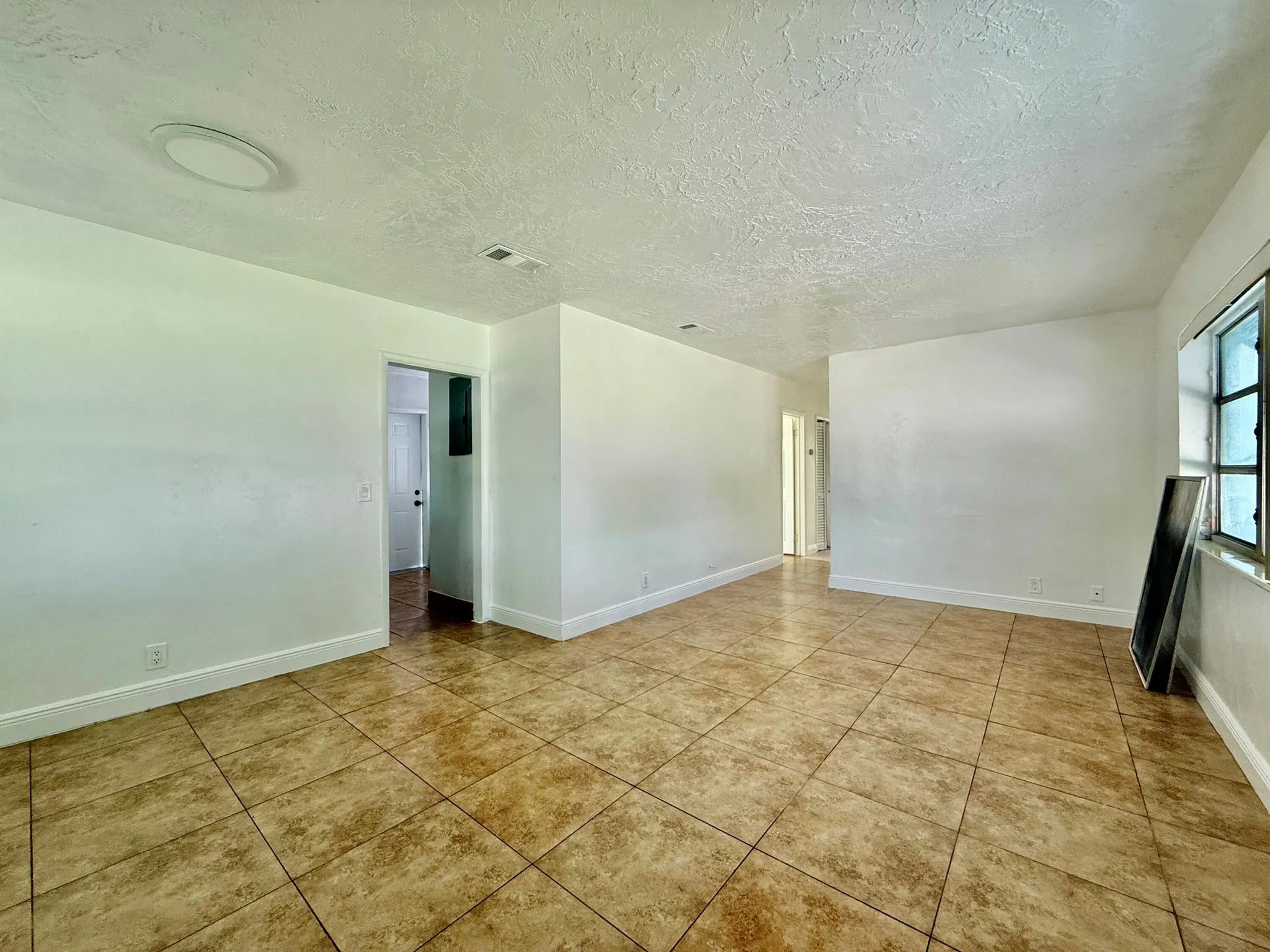 355 NW 8th Avenue