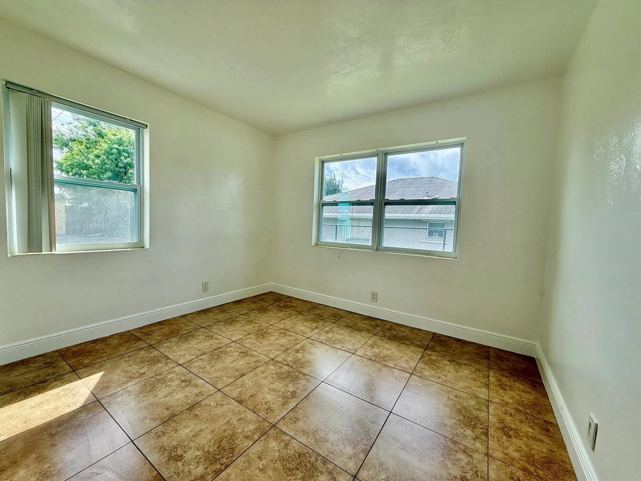 355 NW 8th Avenue