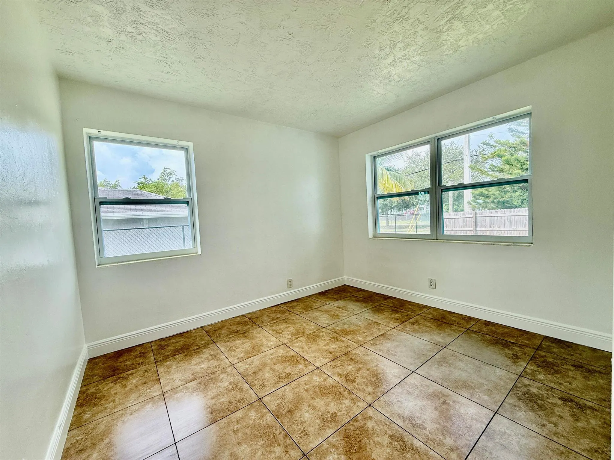 355 NW 8th Avenue