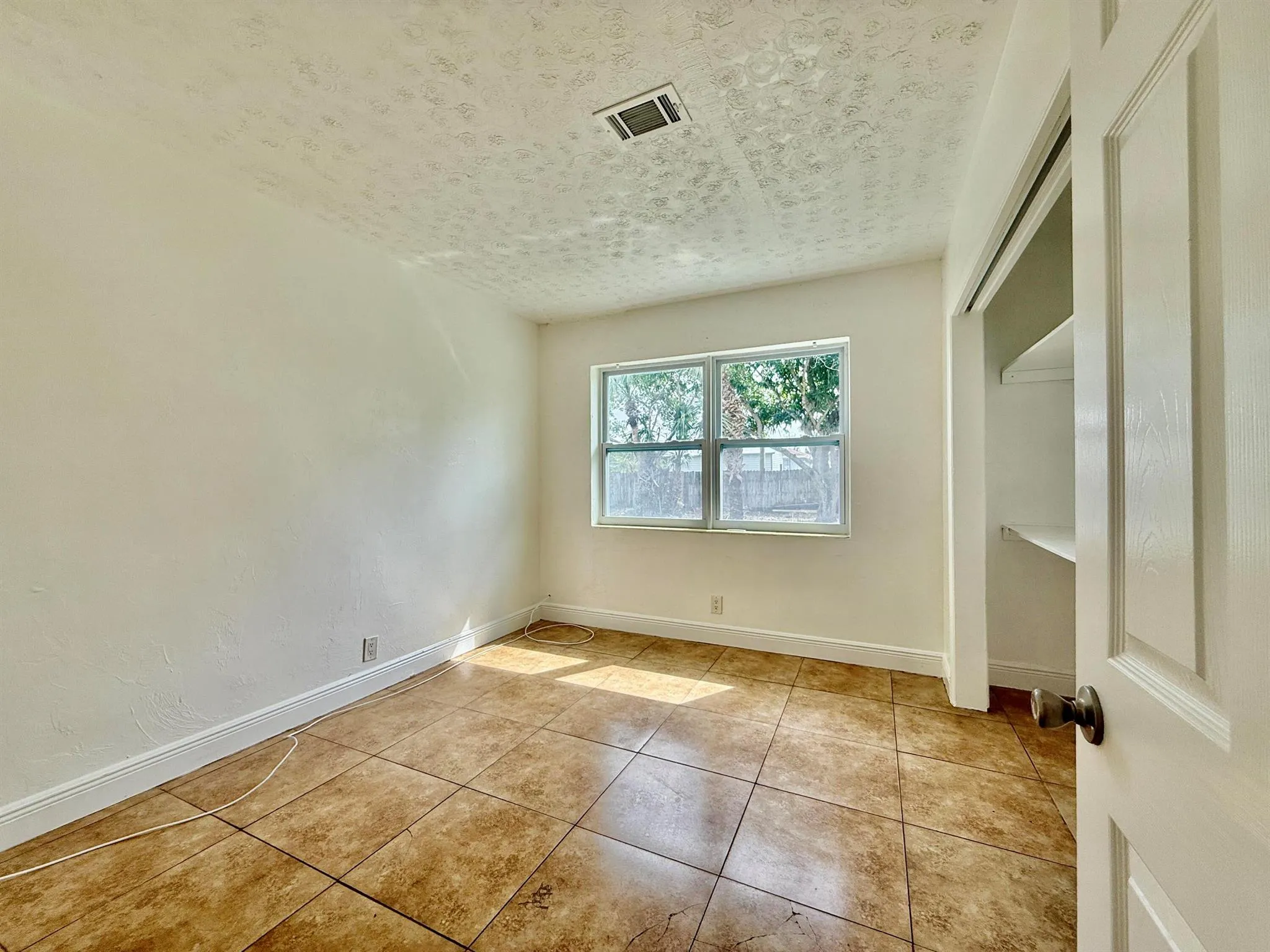 355 NW 8th Avenue
