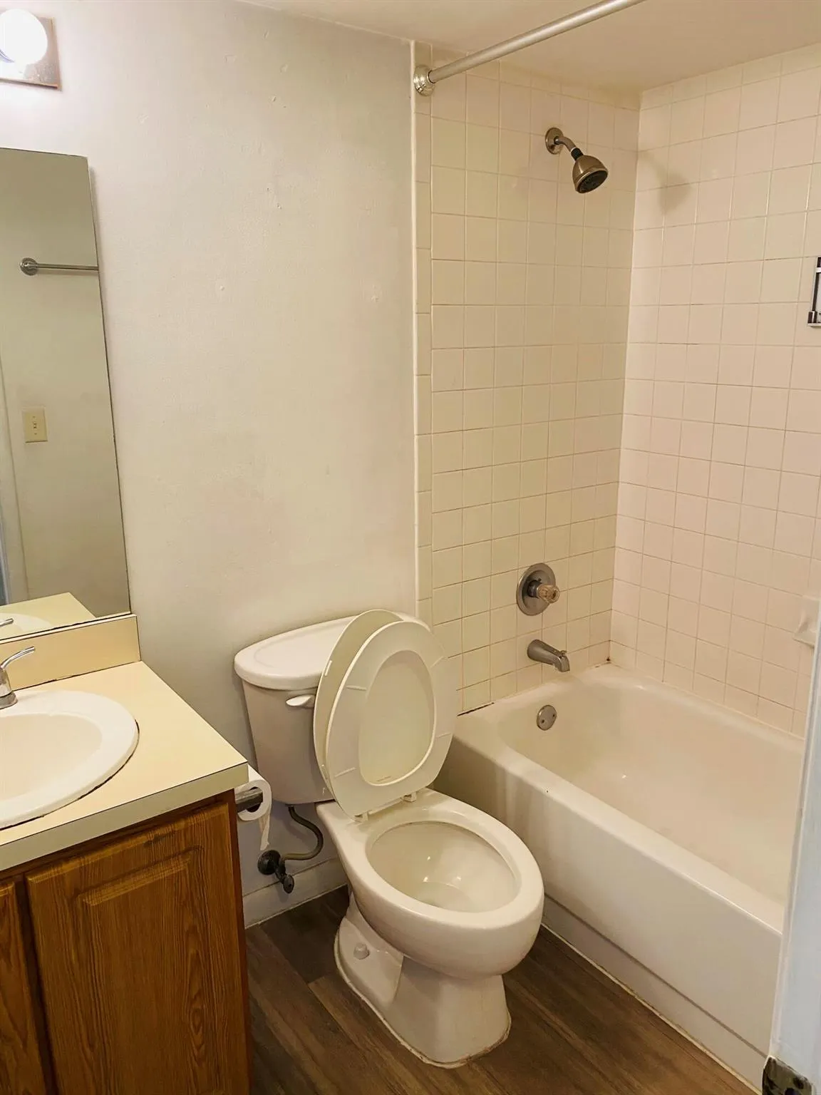1130 Lake Shore Drive, #201