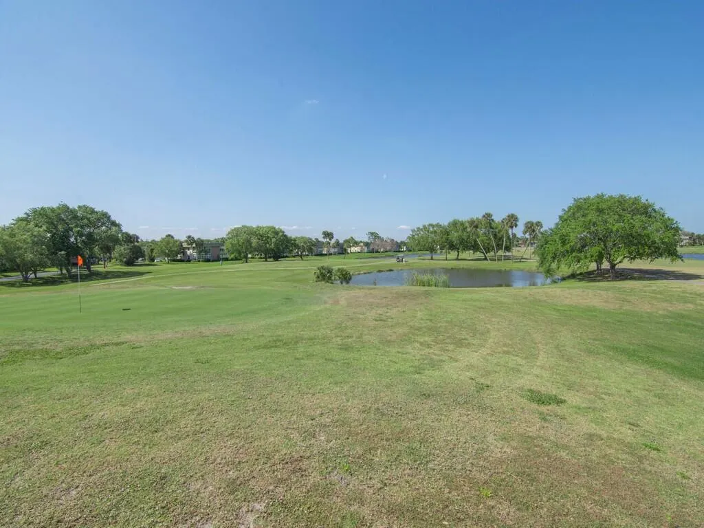 16 Vista Gardens Trail, #105