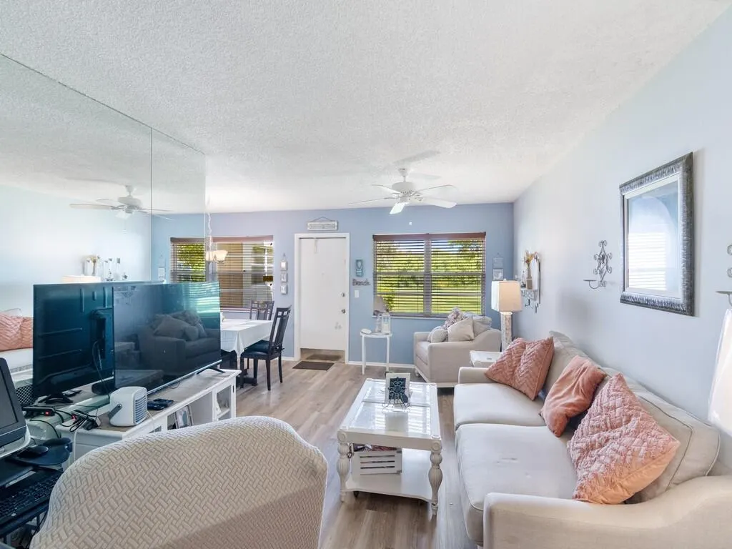 16 Vista Gardens Trail, #105