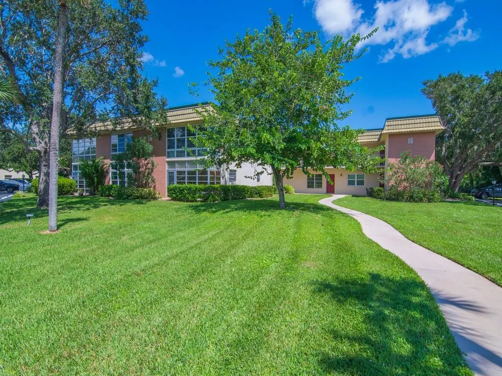 16 Vista Gardens Trail, #105