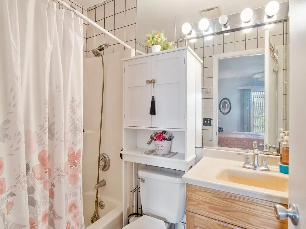 16 Vista Gardens Trail, #105