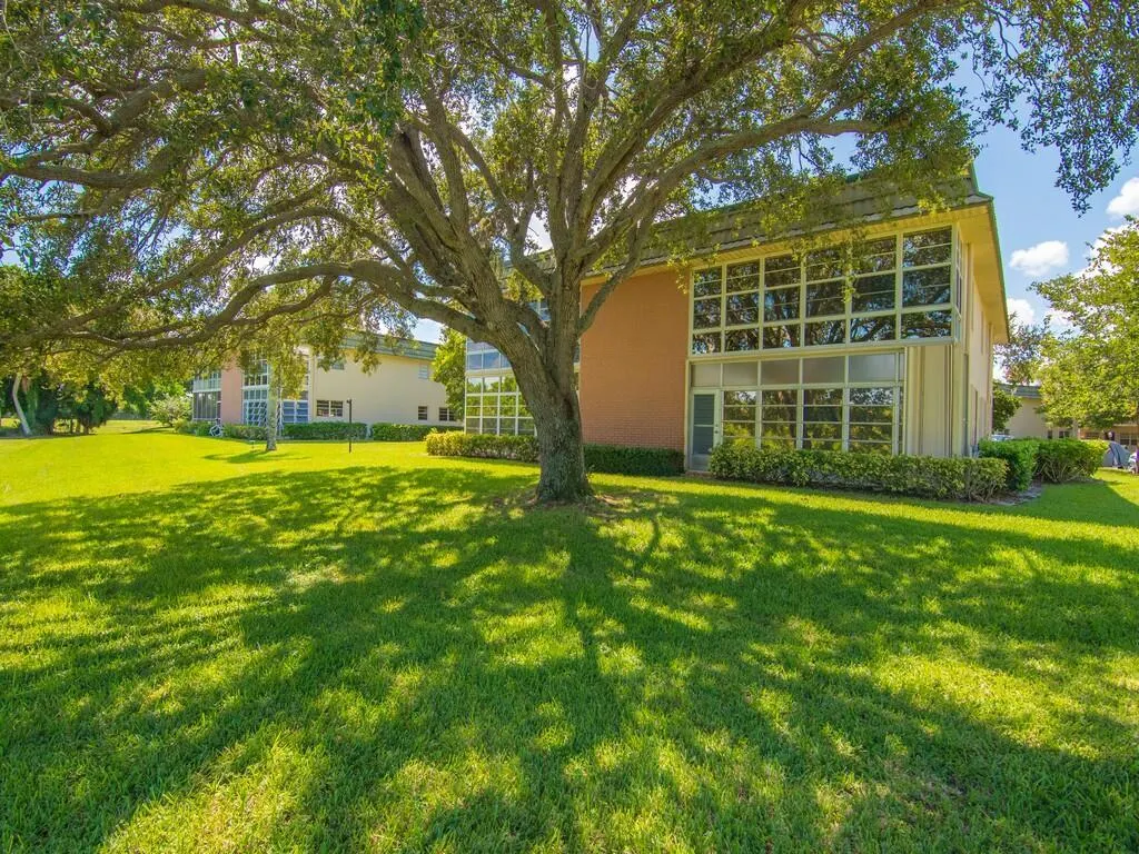 16 Vista Gardens Trail, #105