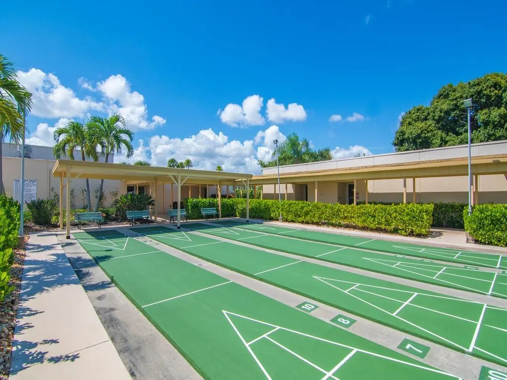 16 Vista Gardens Trail, #105
