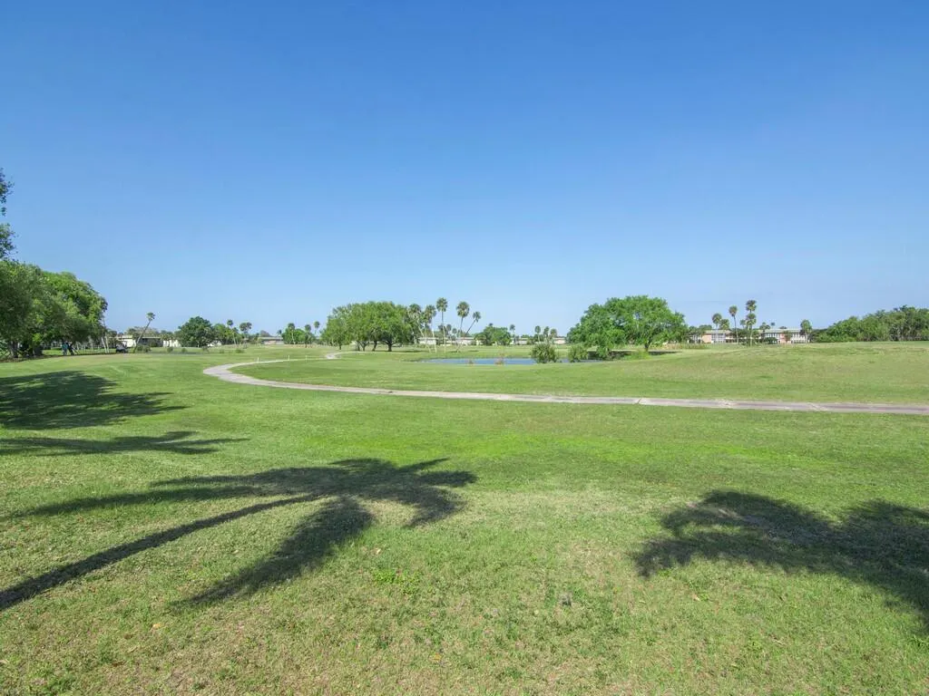 16 Vista Gardens Trail, #105