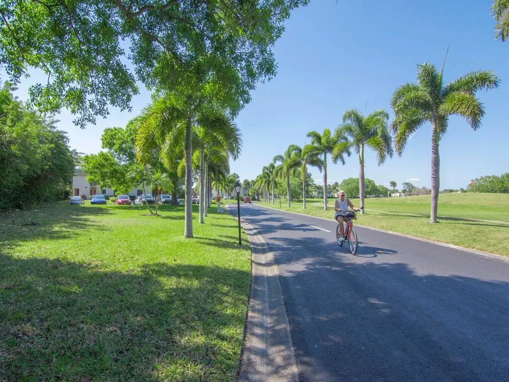 16 Vista Gardens Trail, #105