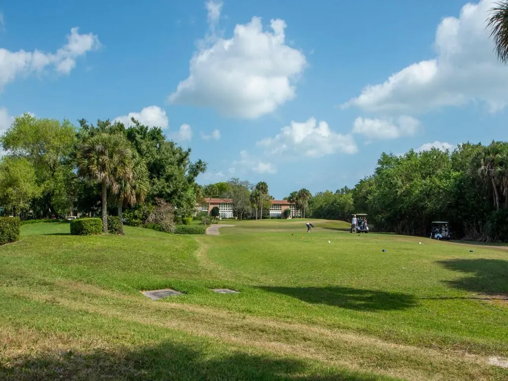 16 Vista Gardens Trail, #105