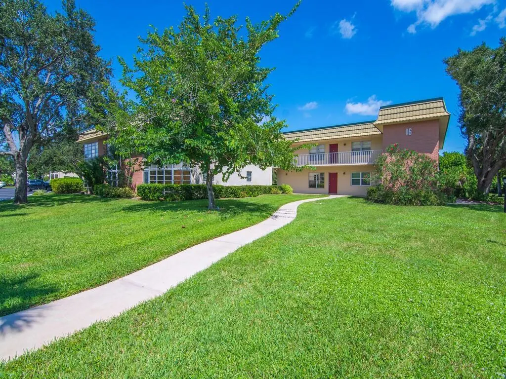 16 Vista Gardens Trail, #105