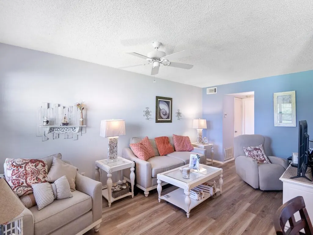 16 Vista Gardens Trail, #105
