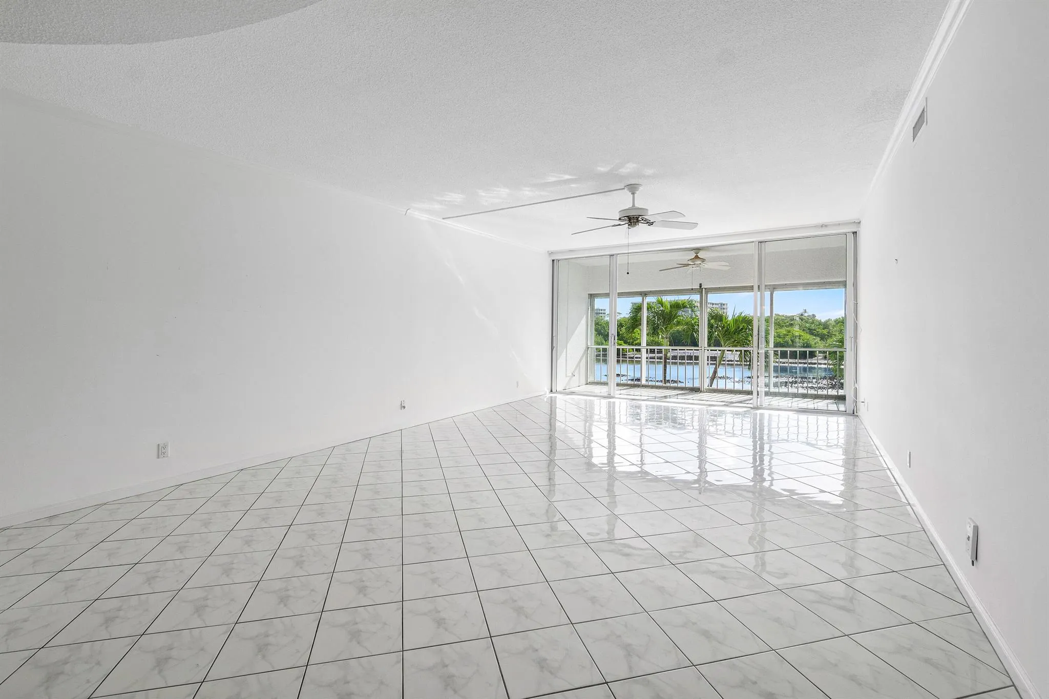 2165 Ibis Isle Road, #6