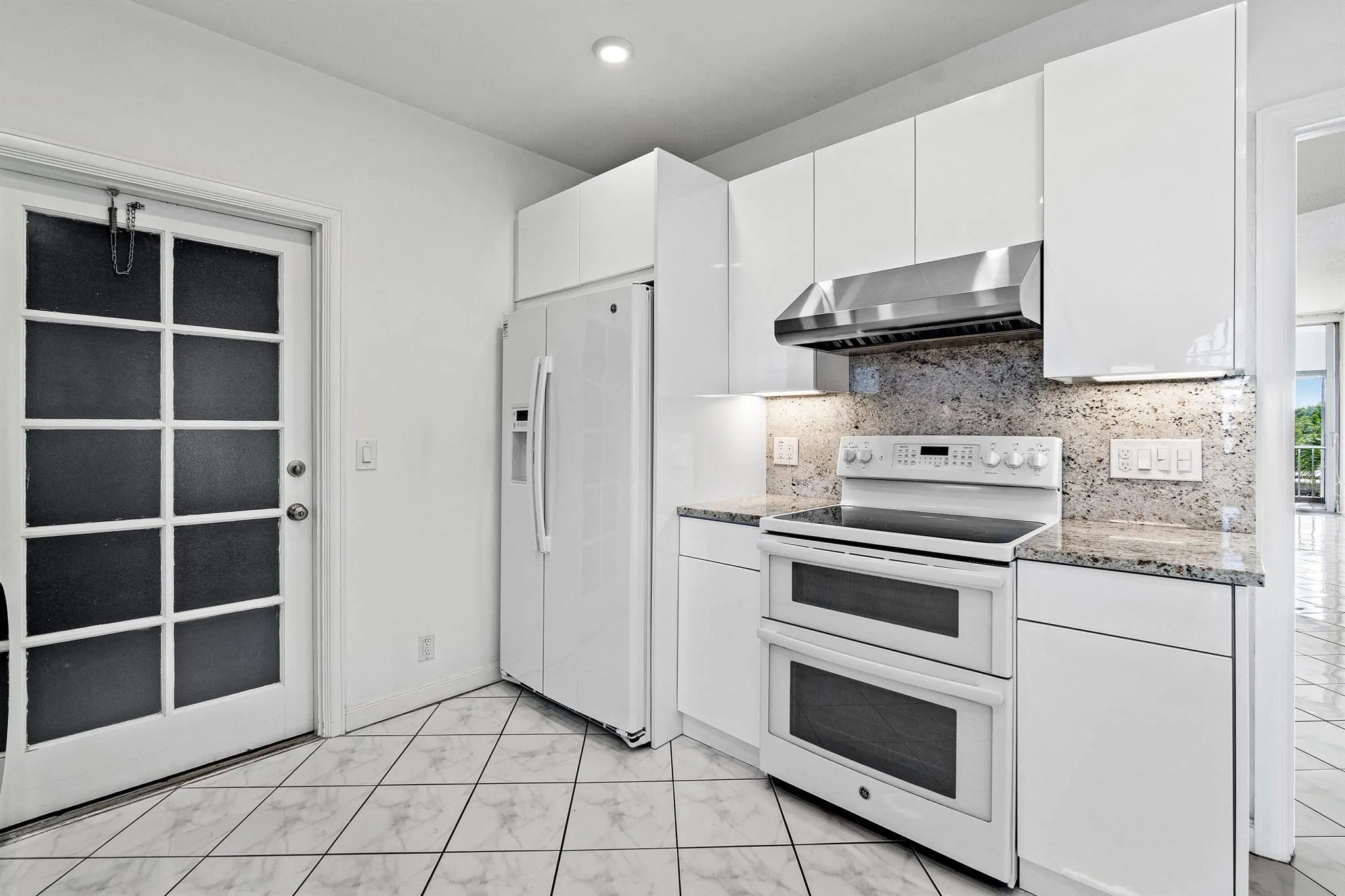 2165 Ibis Isle Road, #6