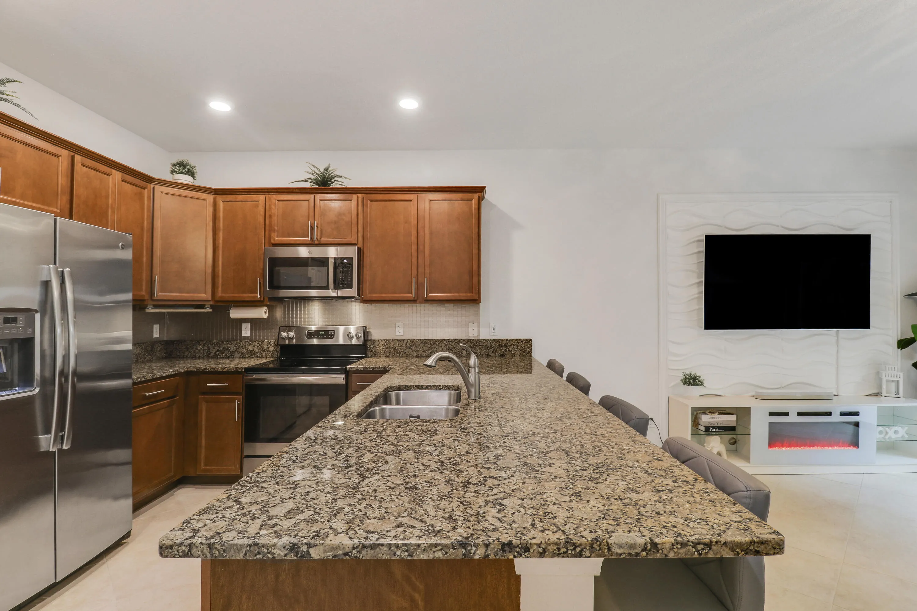 4321 Maybelle Lane