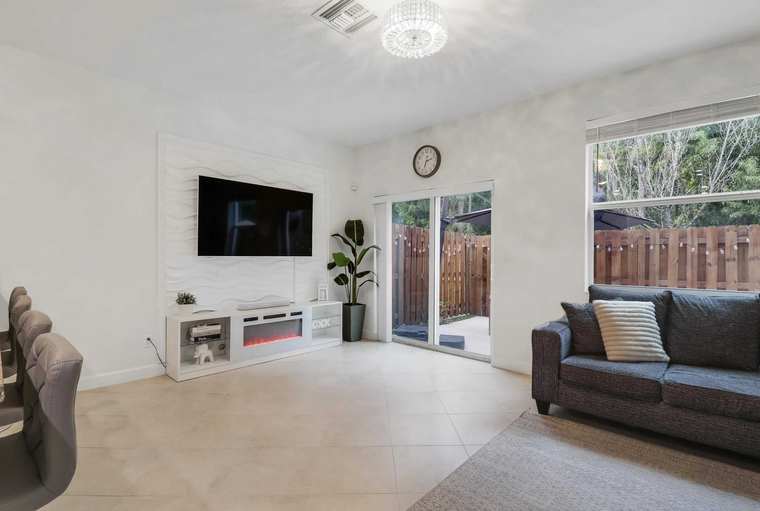 4321 Maybelle Lane