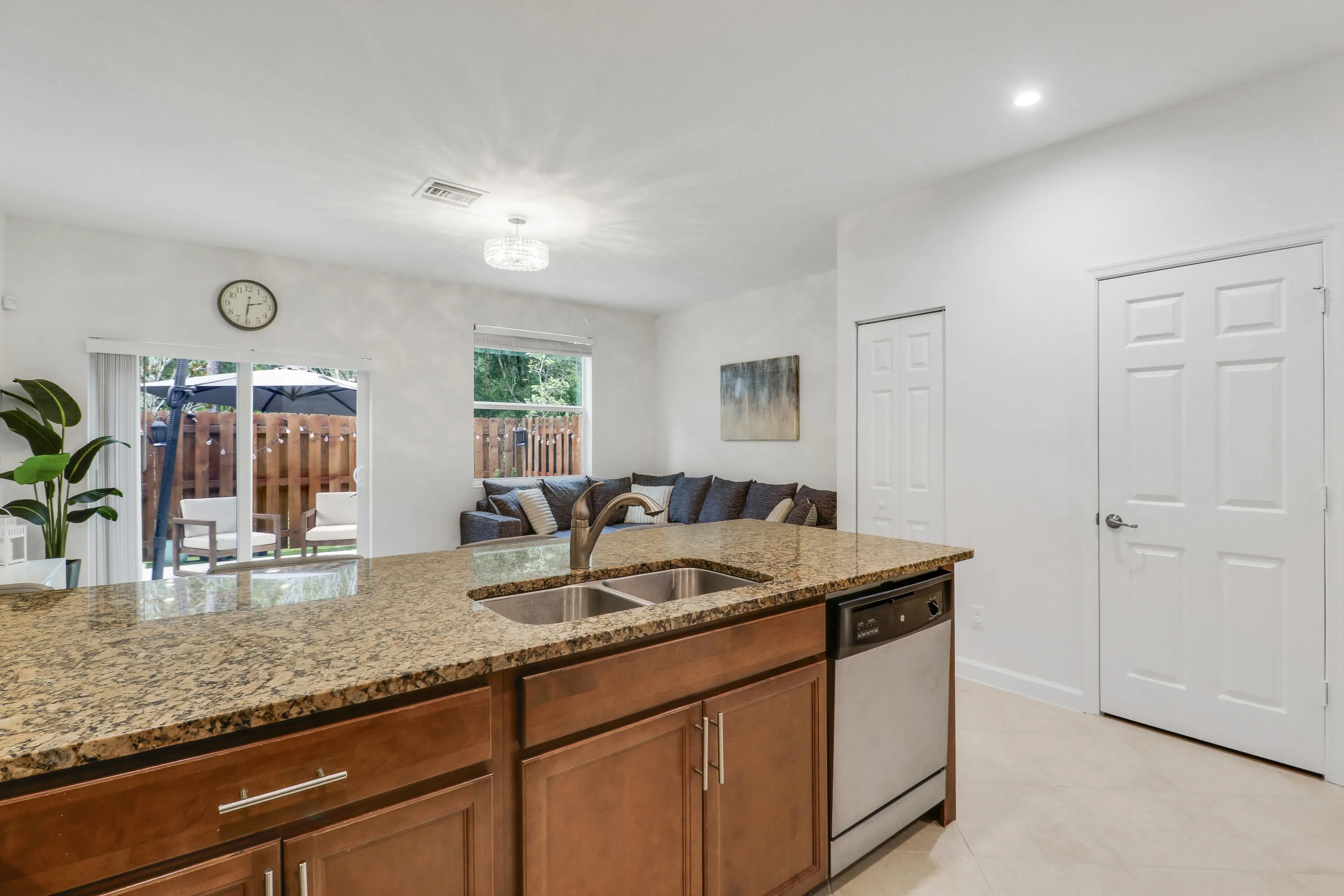 4321 Maybelle Lane