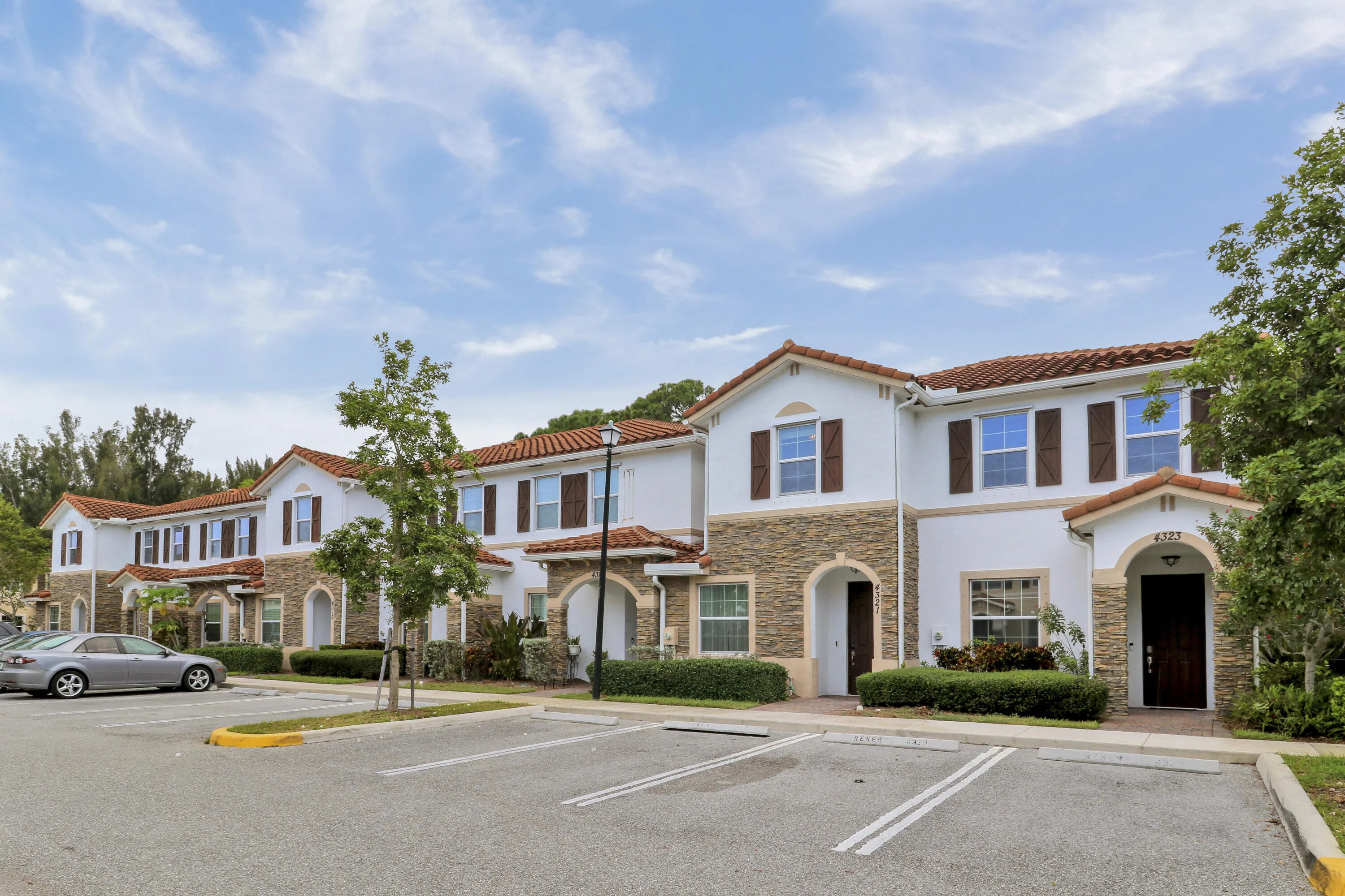 4321 Maybelle Lane