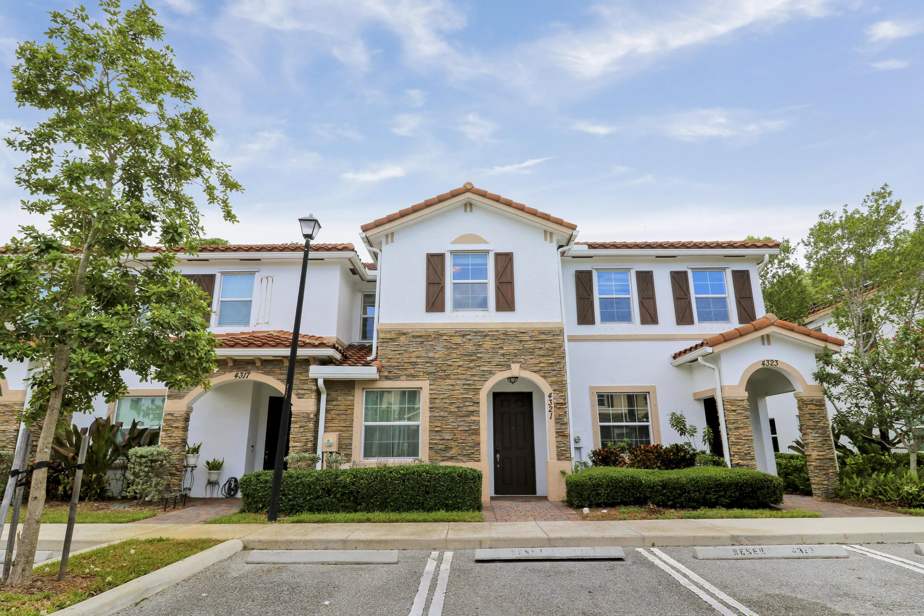 4321 Maybelle Lane