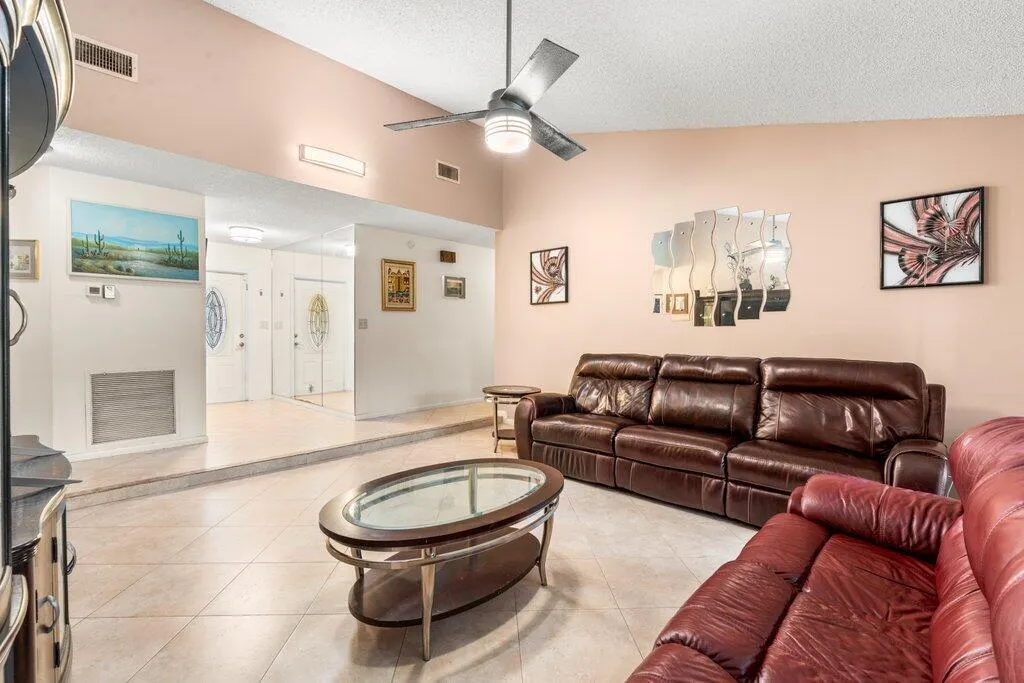 10633 Greenbriar Court