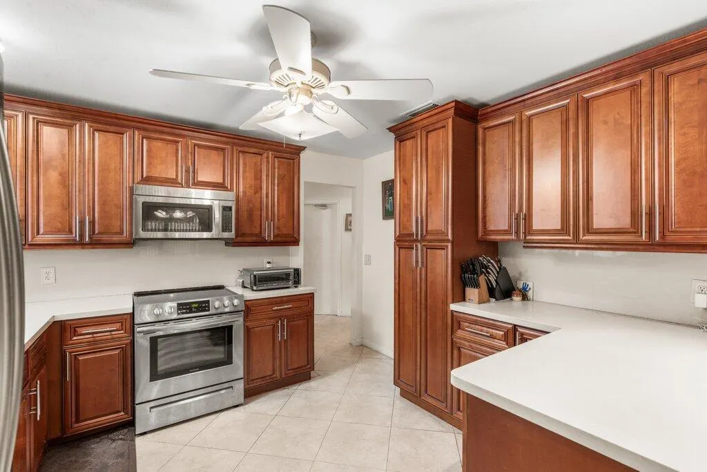 10633 Greenbriar Court