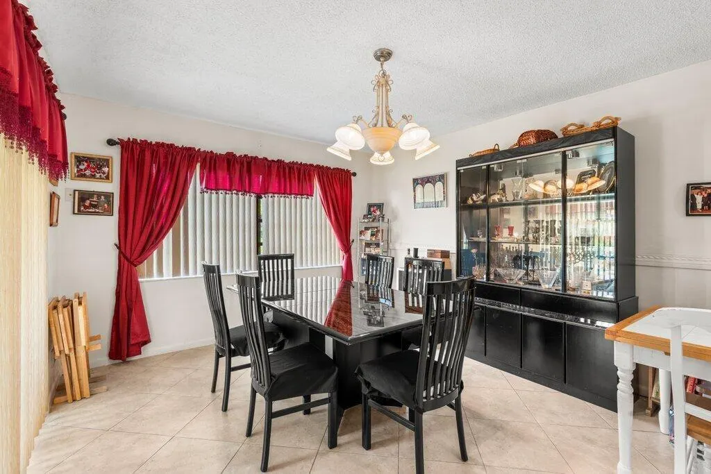 10633 Greenbriar Court