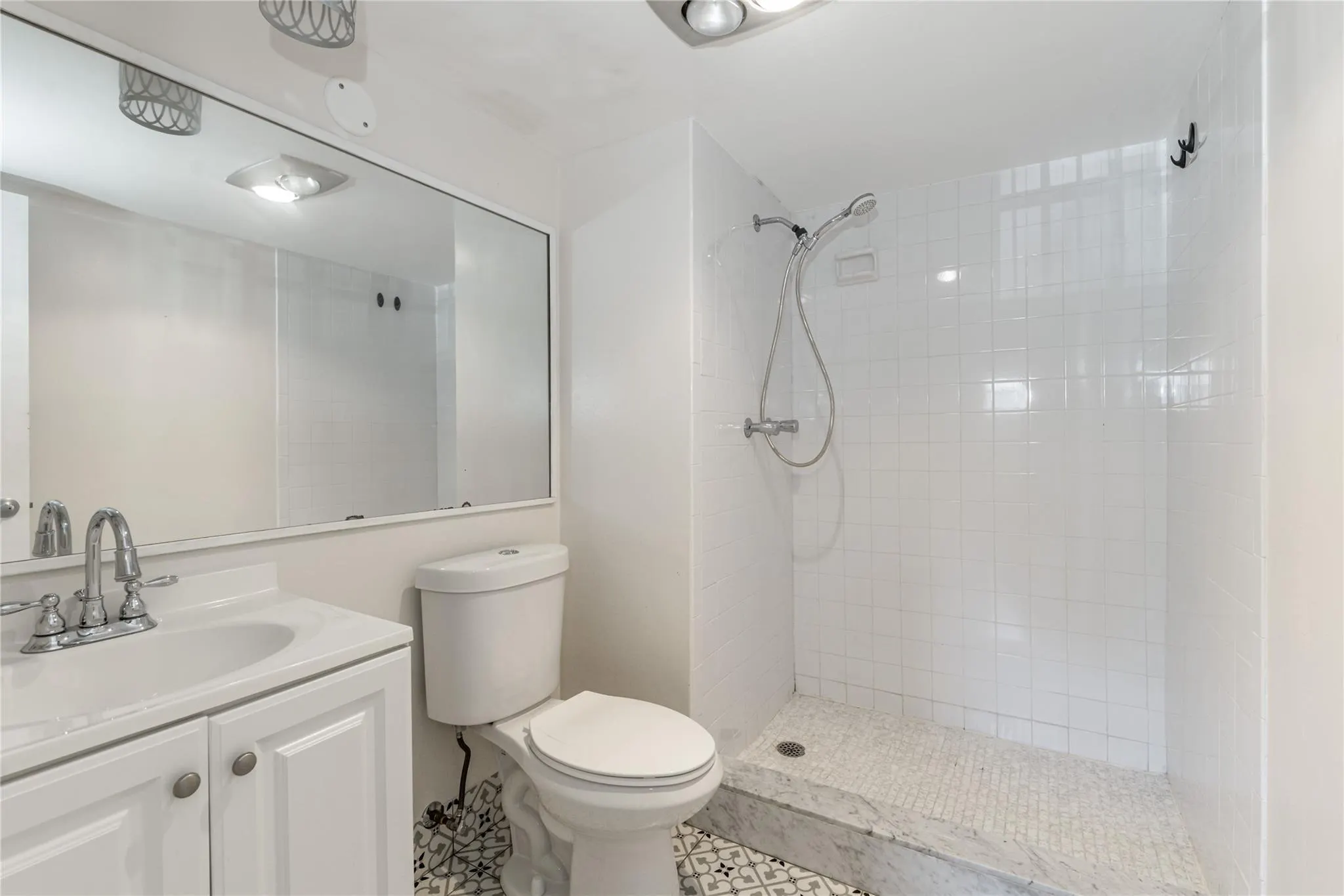 9523 S Hollybrook Lake Drive, #107