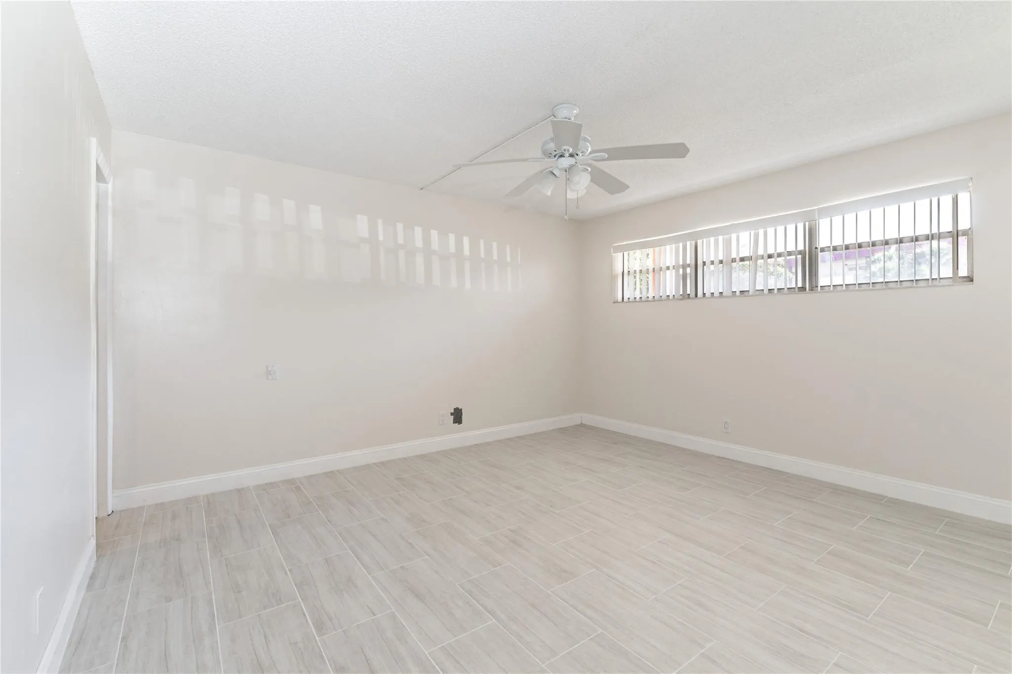 9523 S Hollybrook Lake Drive, #107