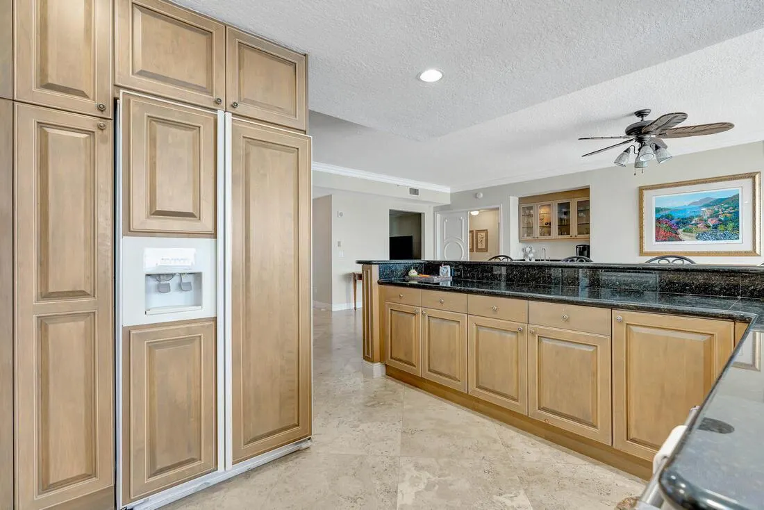 700 Ocean Royale Way, #Ph 3