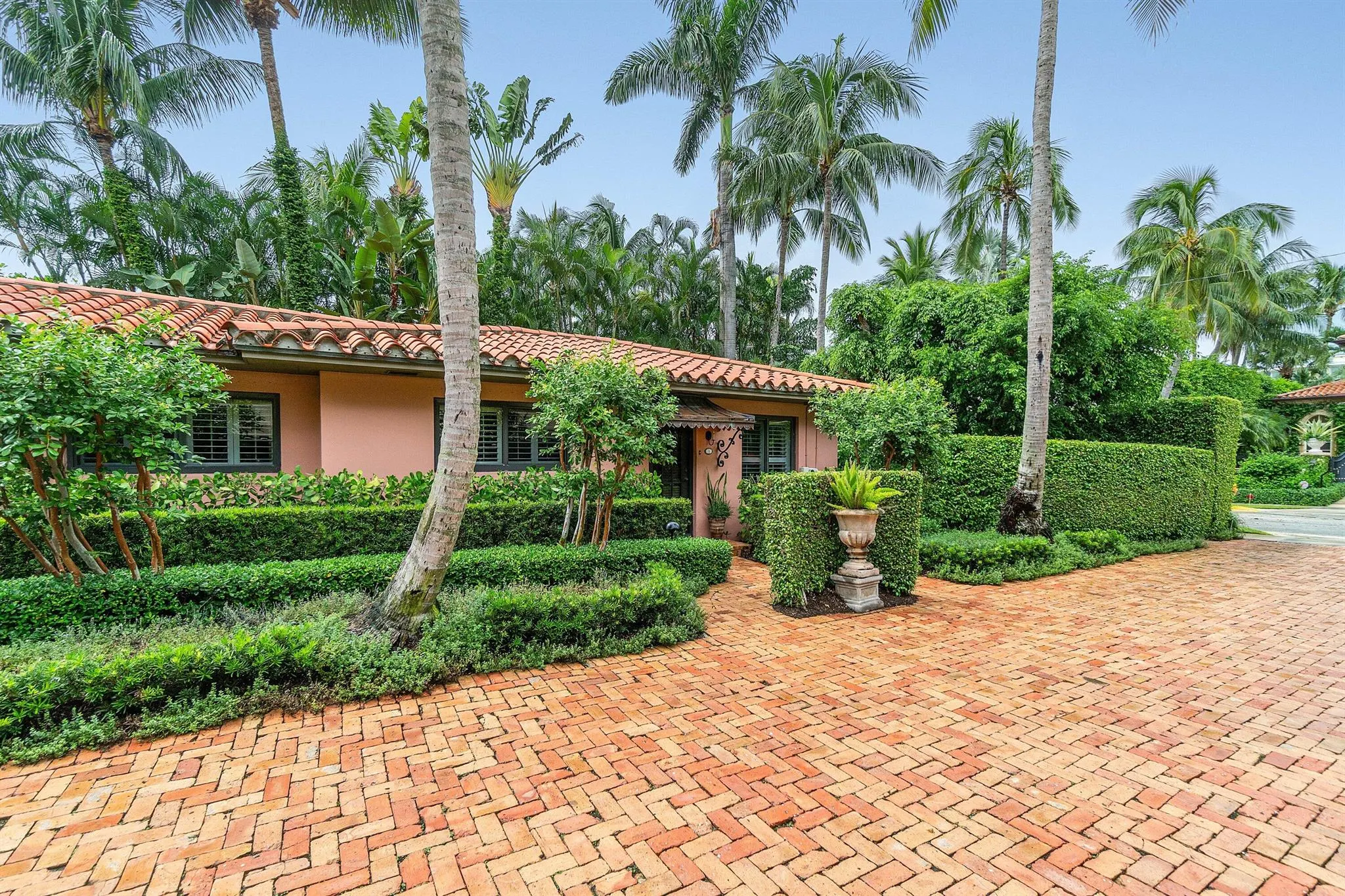 226 Chilean Avenue, #1&2