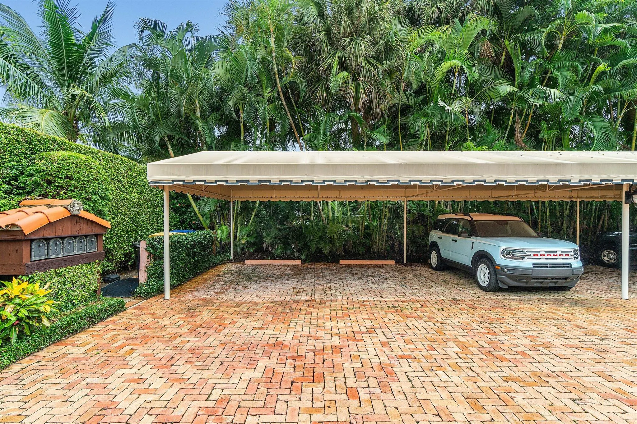 226 Chilean Avenue, #1&2