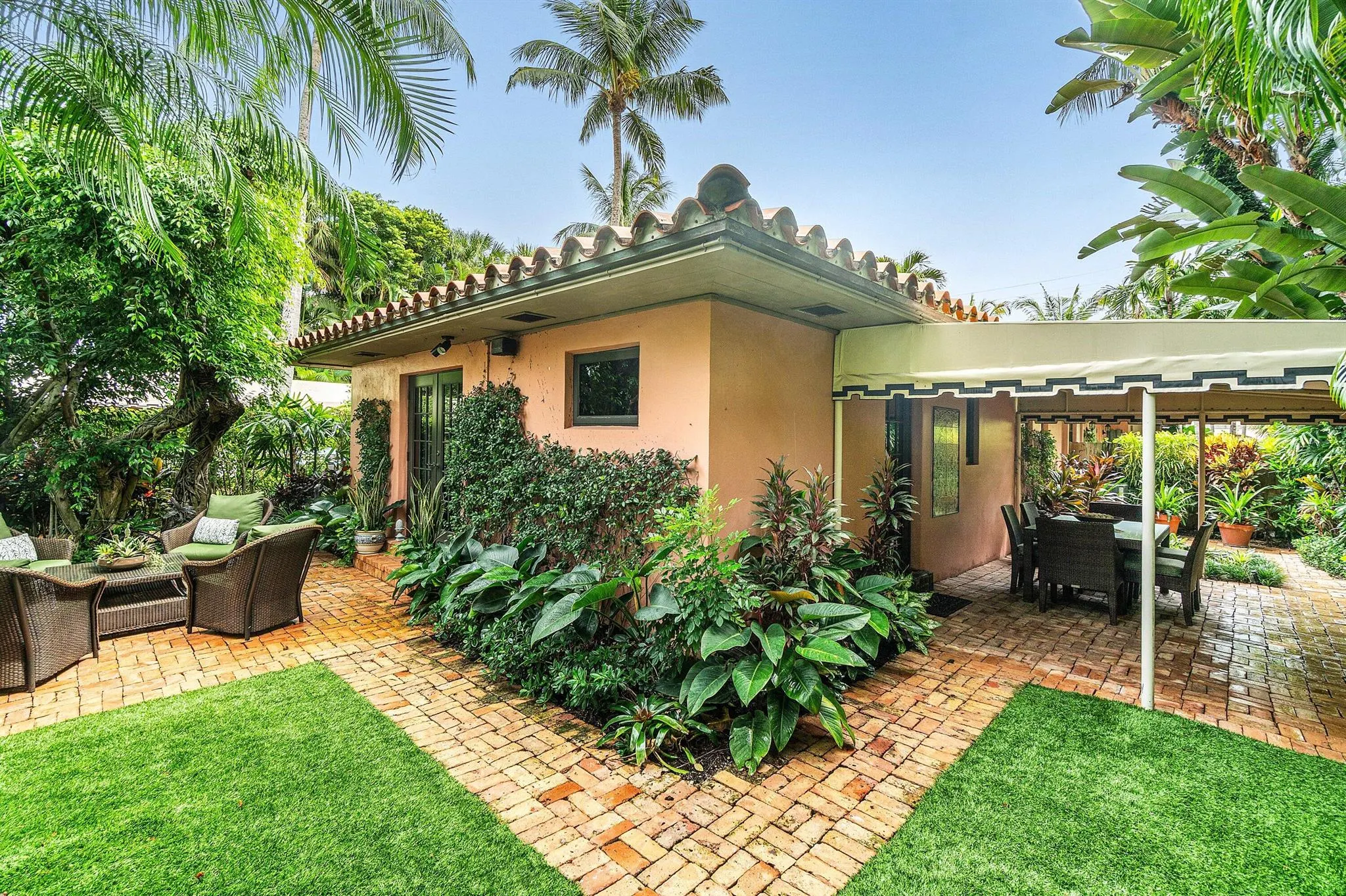 226 Chilean Avenue, #1&2