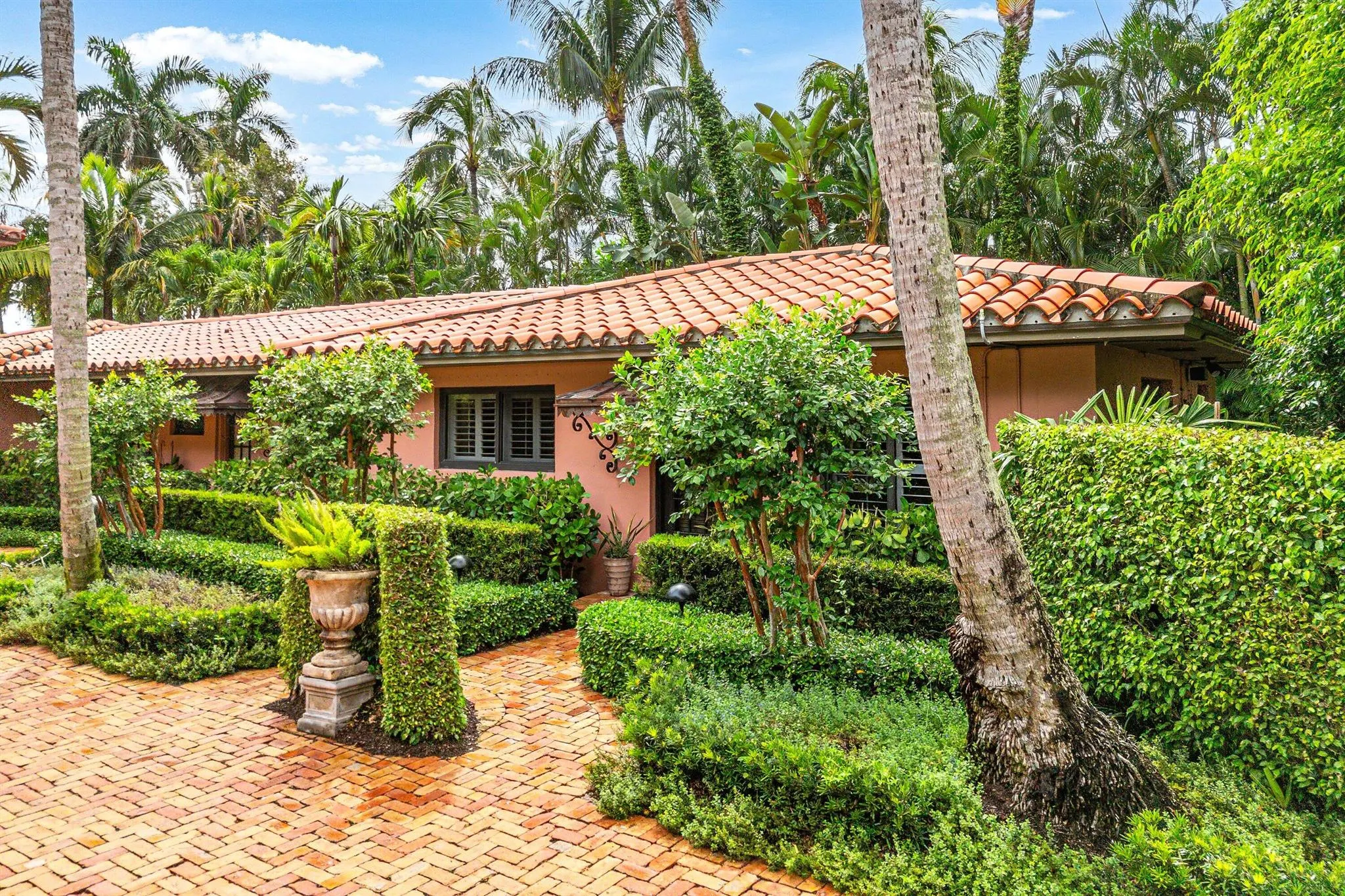 226 Chilean Avenue, #1&2