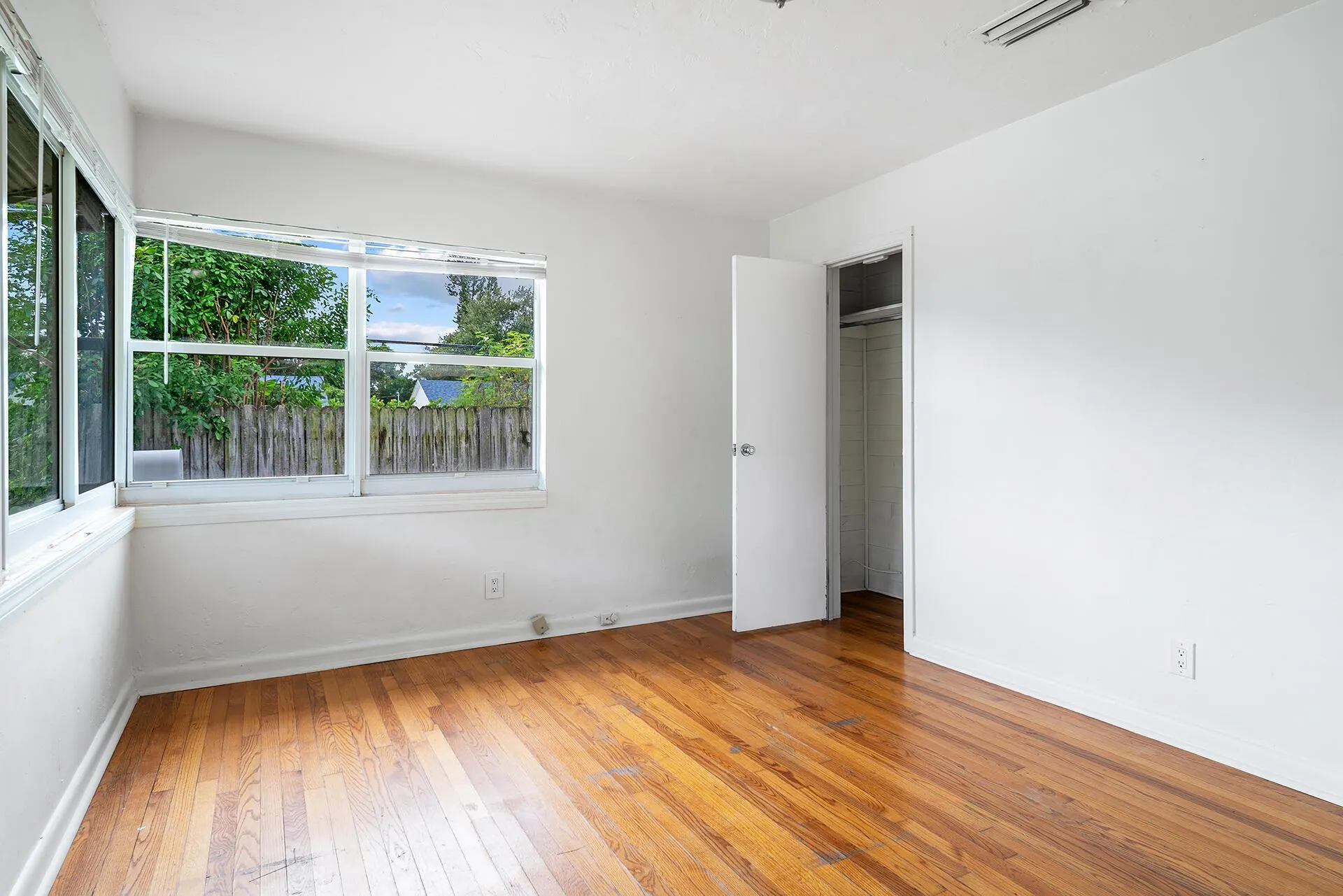 727 S M Street, #1