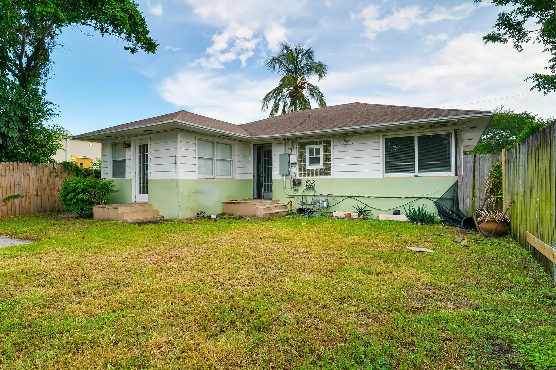 727 S M Street, #1