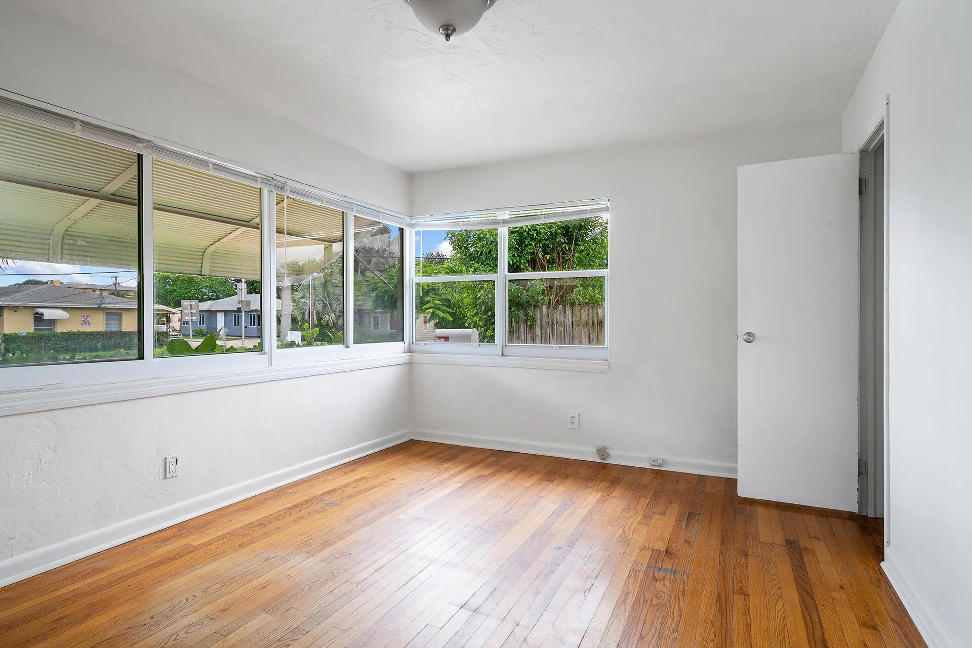 727 S M Street, #1