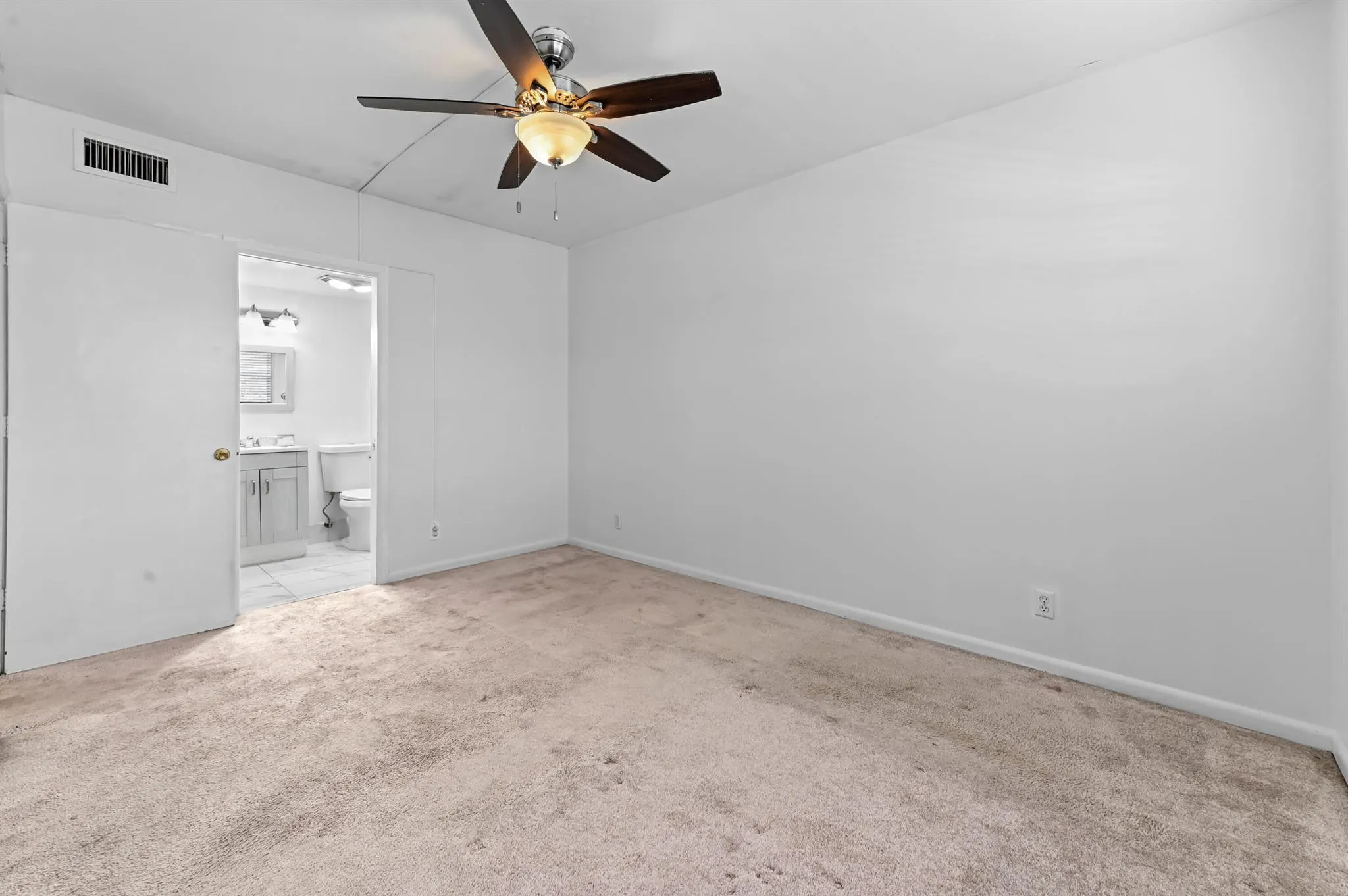 100 Royal Palm Way, #1070
