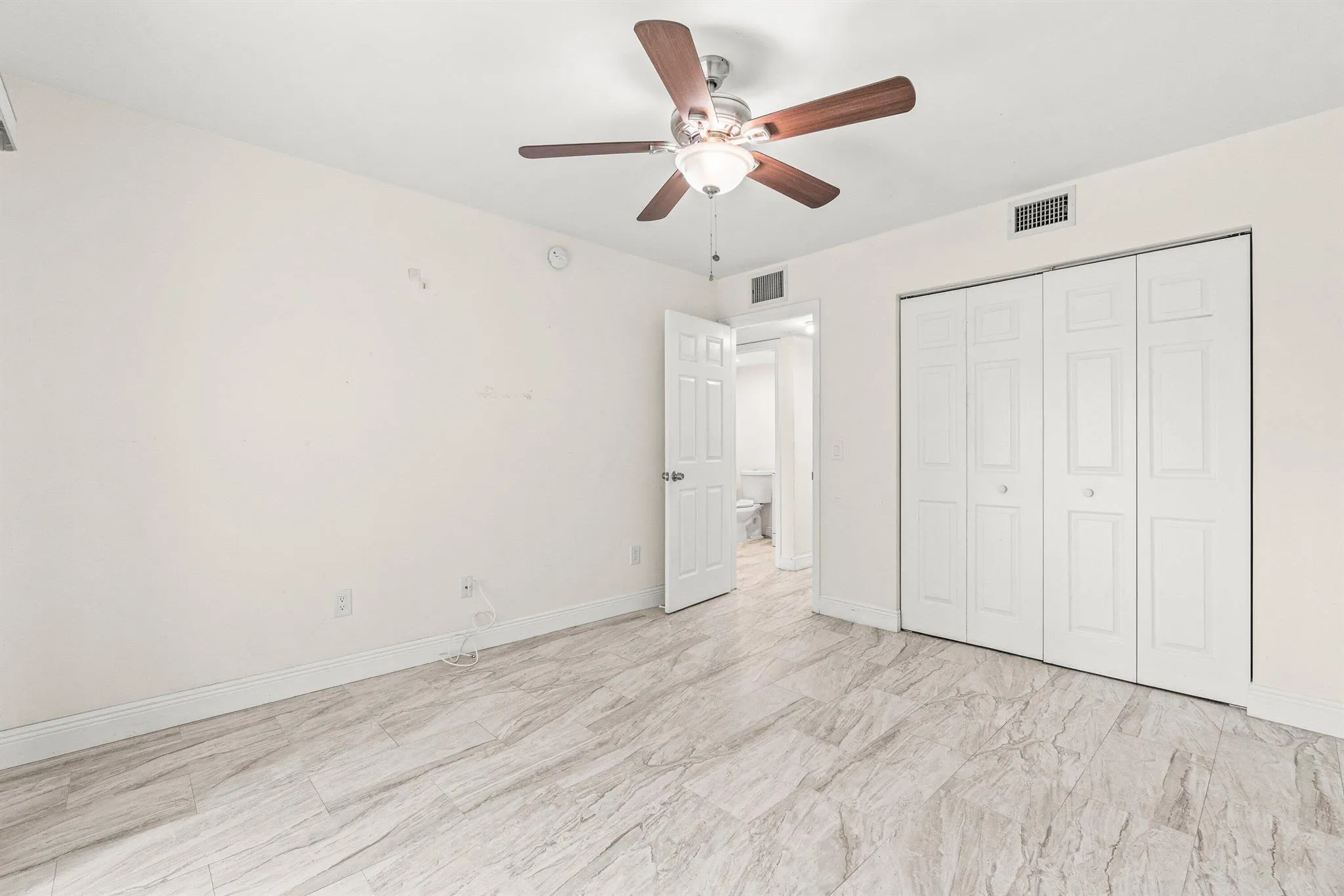 239 Ventnor Q