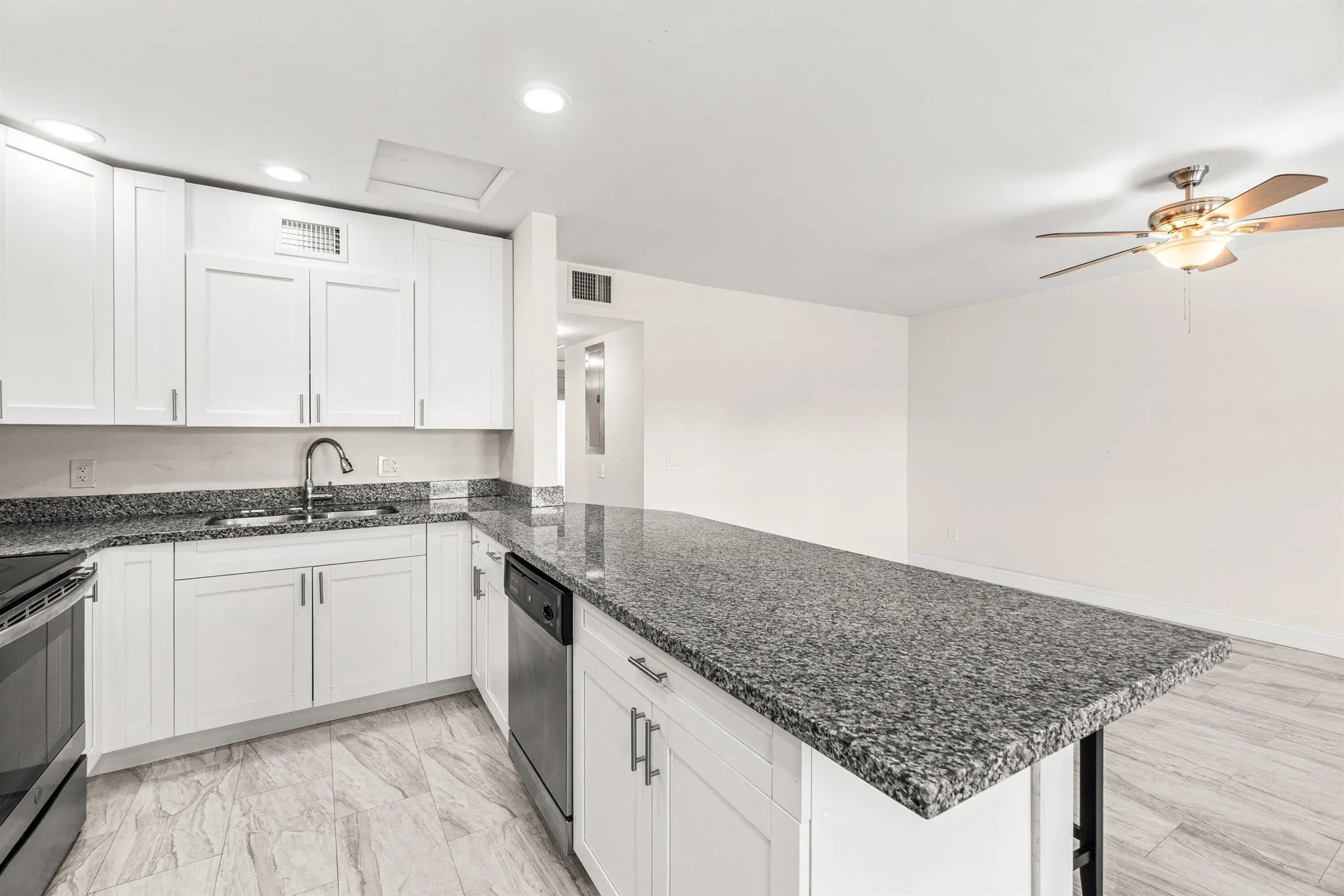 239 Ventnor Q